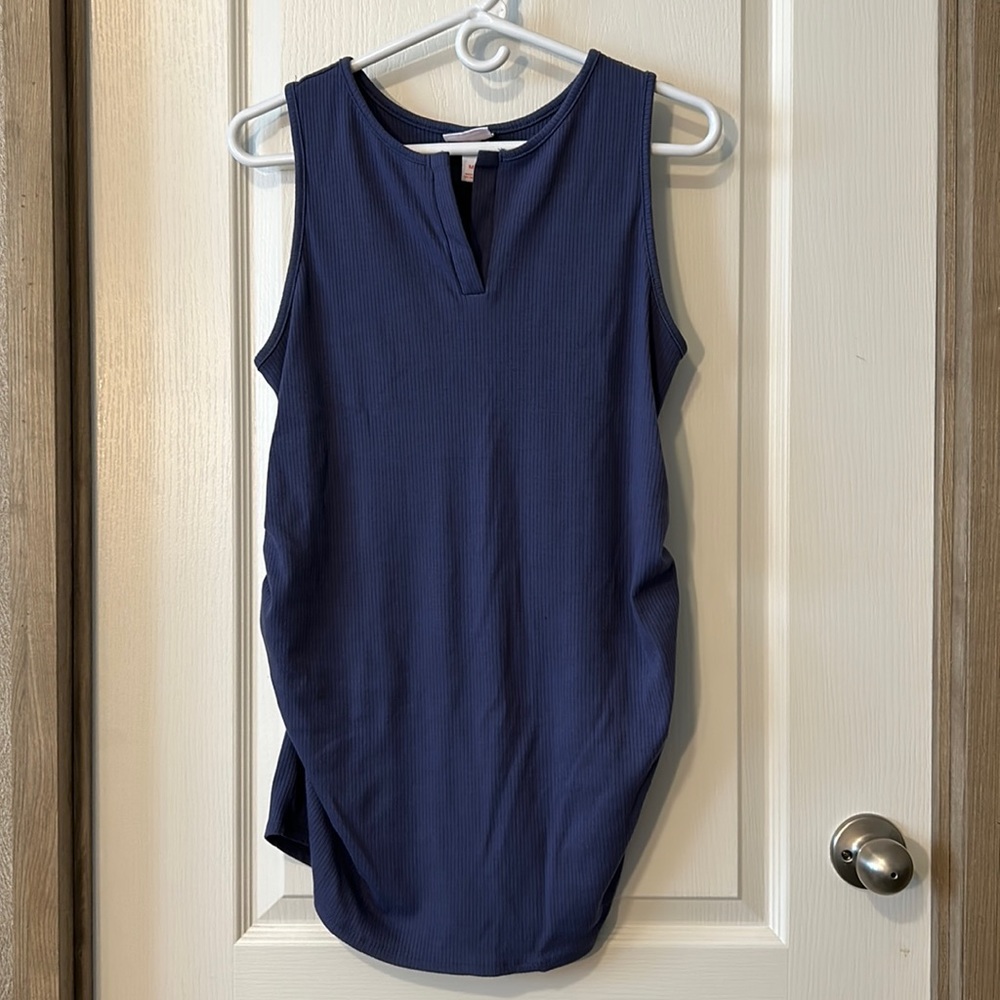 Sleeveless Maternity top